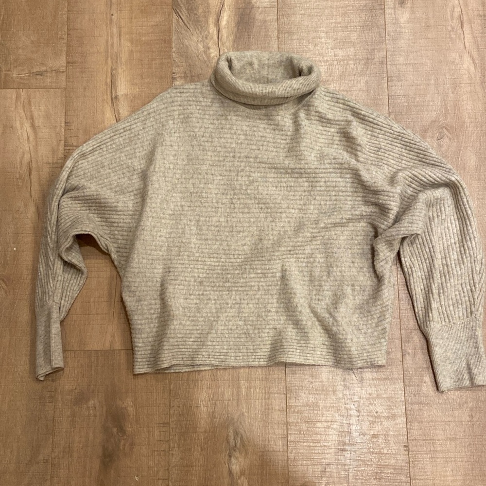 Mango slight cropped boxy neutral ribbed  sweater turtleneck